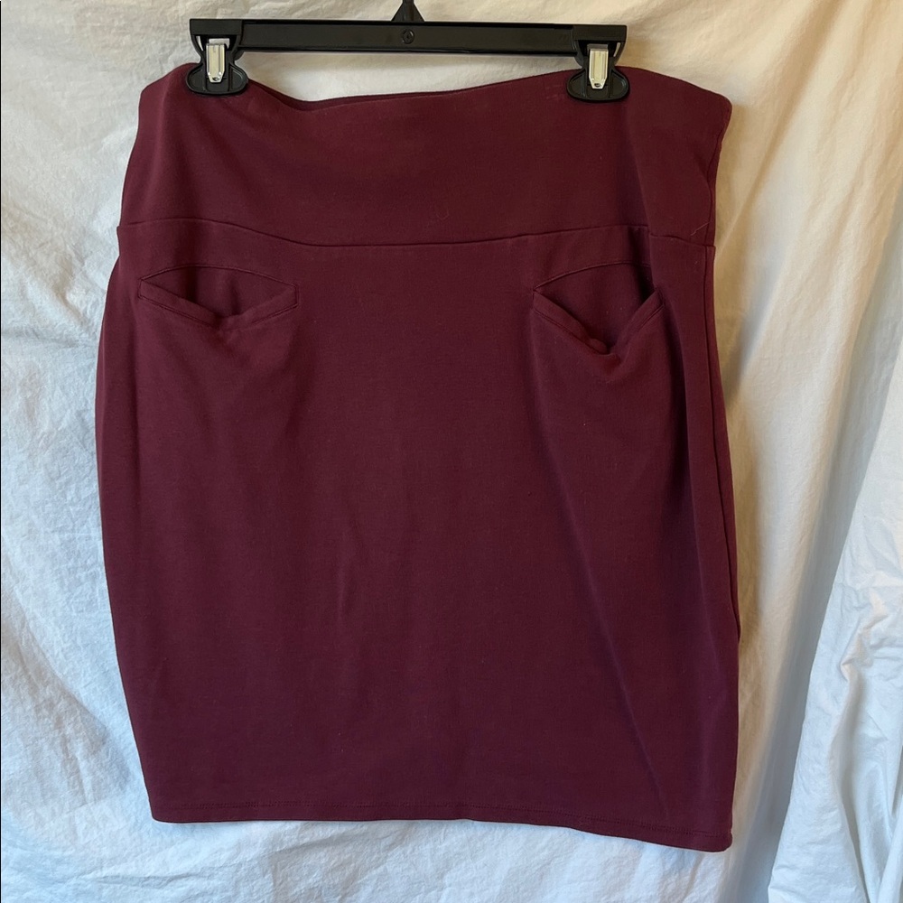 Snag Burgundy Mini Skirt Size F (20-22)